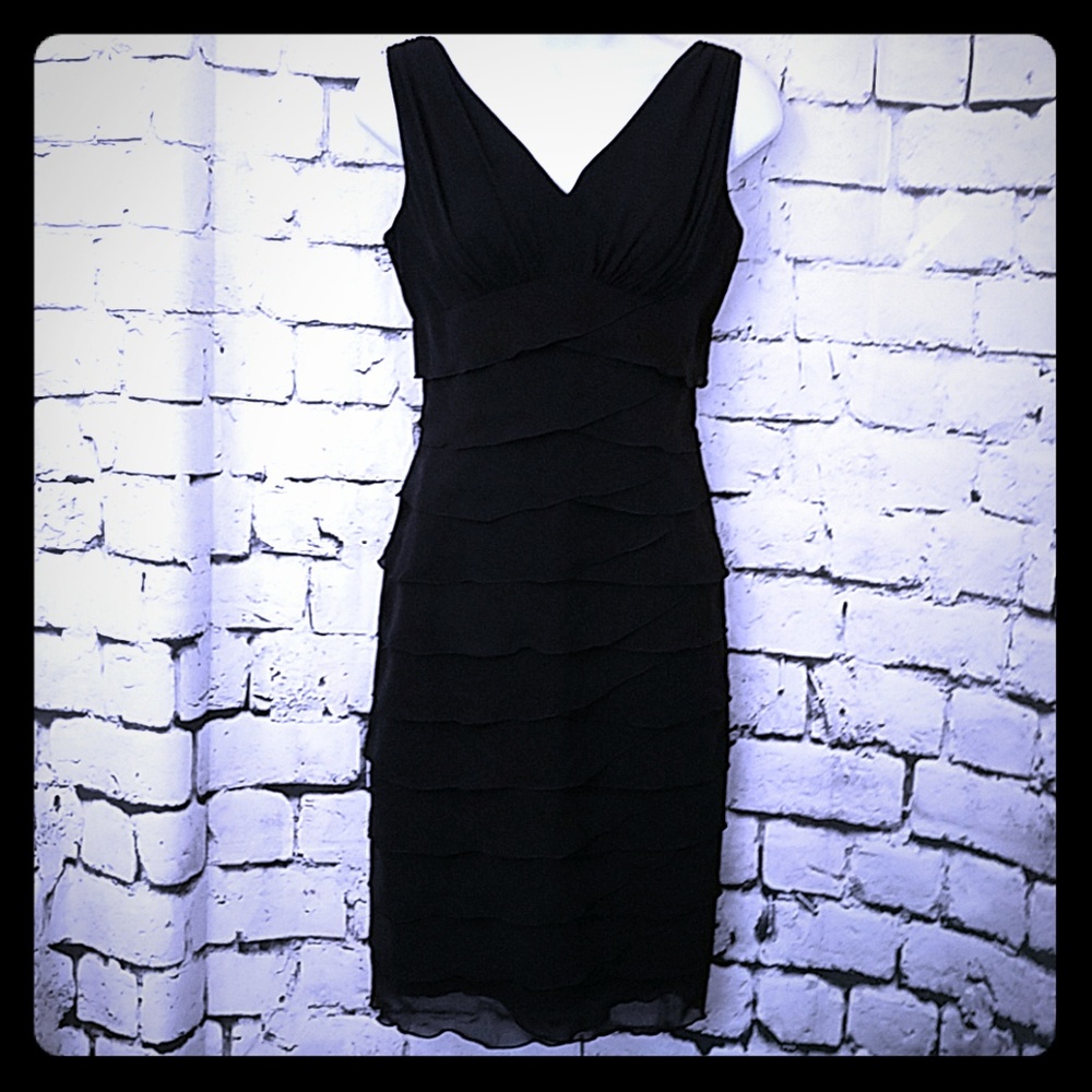EUC! Jones Wear little black dress, sz 4